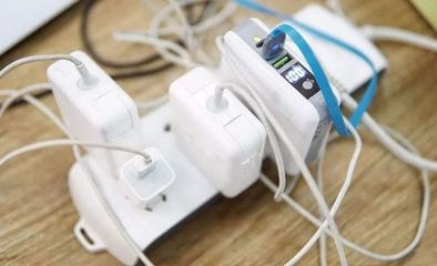 你的充電器，從買回來(lái)就一直不拔，真的安全嗎？